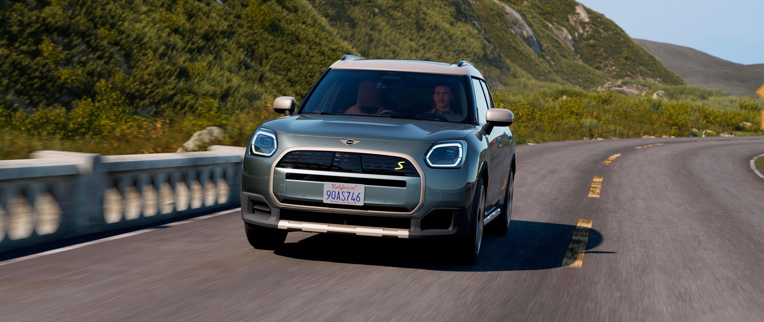 MINI COUNTRYMAN na estrada.